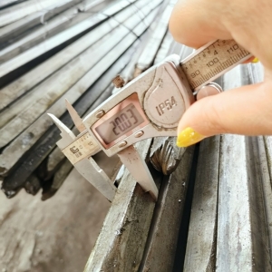 SẮT VUÔNG ĐẶC 20X20, THÉP THANH ĐẶC D20