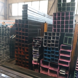 Thép hộp 180x180x6