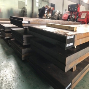 Thép tấm dày 30ly (30mm)