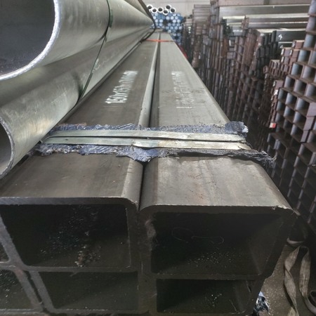 Thép hộp 150x150x8