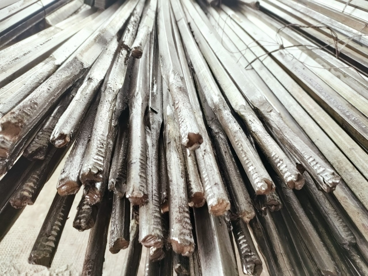 THÉP VUÔNG ĐẶC14X14, THÉP VUÔNG ĐẶC DẺO 14X14,  LÁP VUÔNG ĐẶC ĐEN 14X14- SẮT THÉP NAM Á