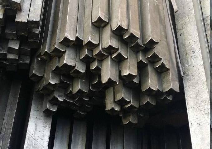 THÉP VUÔNG ĐẶC 130X130 , THÉP VUÔNG ĐẶC DẺO 130X130,  LÁP VUÔNG ĐẶC ĐEN 130X130 - THÉP VUÔNG ĐẶC INOX 130X130 - SẮT THÉP NAM Á