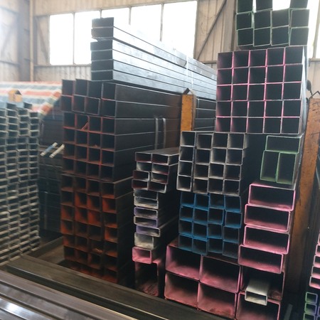 Thép hộp 180x180x6