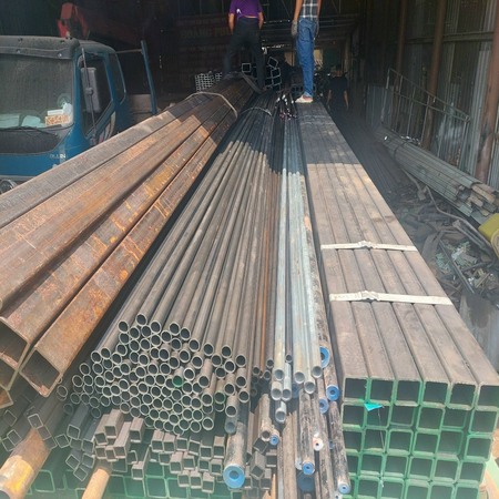 Thép hộp vuông 60x60 DÀY 1.8MM, 2MM, 2.3MM, 2.5MM, 2.8MM, 3MM, 3.5MM, 4MM, 4.5MM, 5MM, 6MM