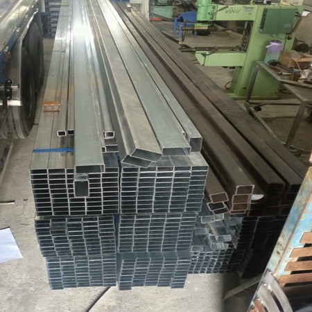 THÉP HỘP CHỮ NHẬT 40x80x0.9