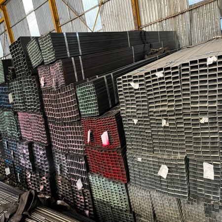 Thép hộp chữ nhật 30x60x1.4