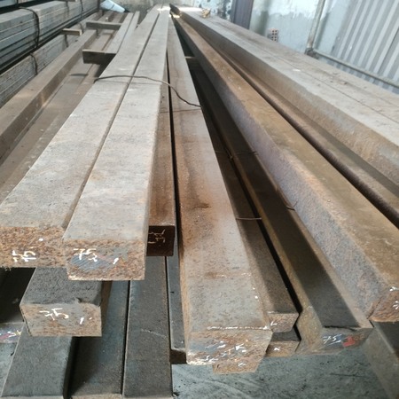 THÉP VUÔNG ĐẶC 30X50/ THANH VUÔNG ĐẶC 30X50